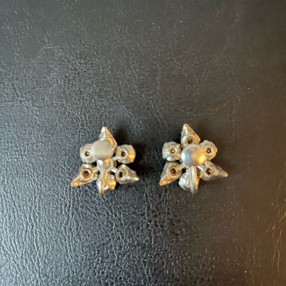 Vintage Rhinestone Pin & Earring Set - Picture 7 of 7